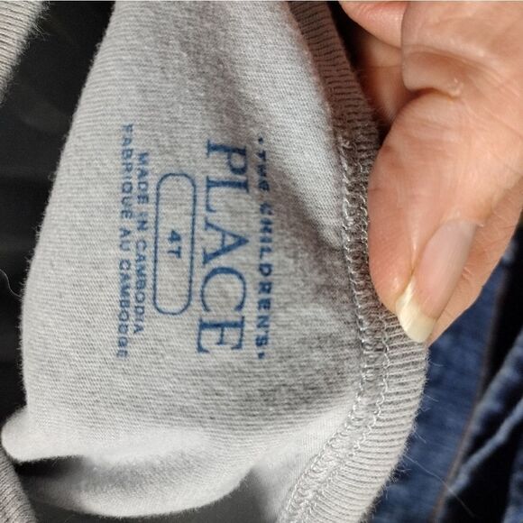 The place tee   - Picture 2 of 2